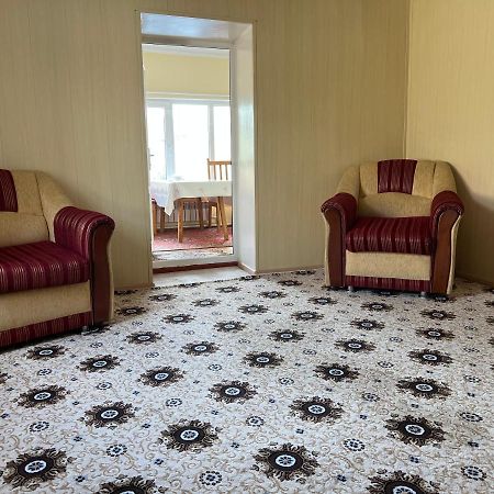 The Nest Hostel Каракол Екстер'єр фото
