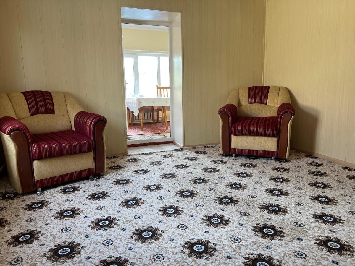 The Nest Hostel Каракол Екстер'єр фото